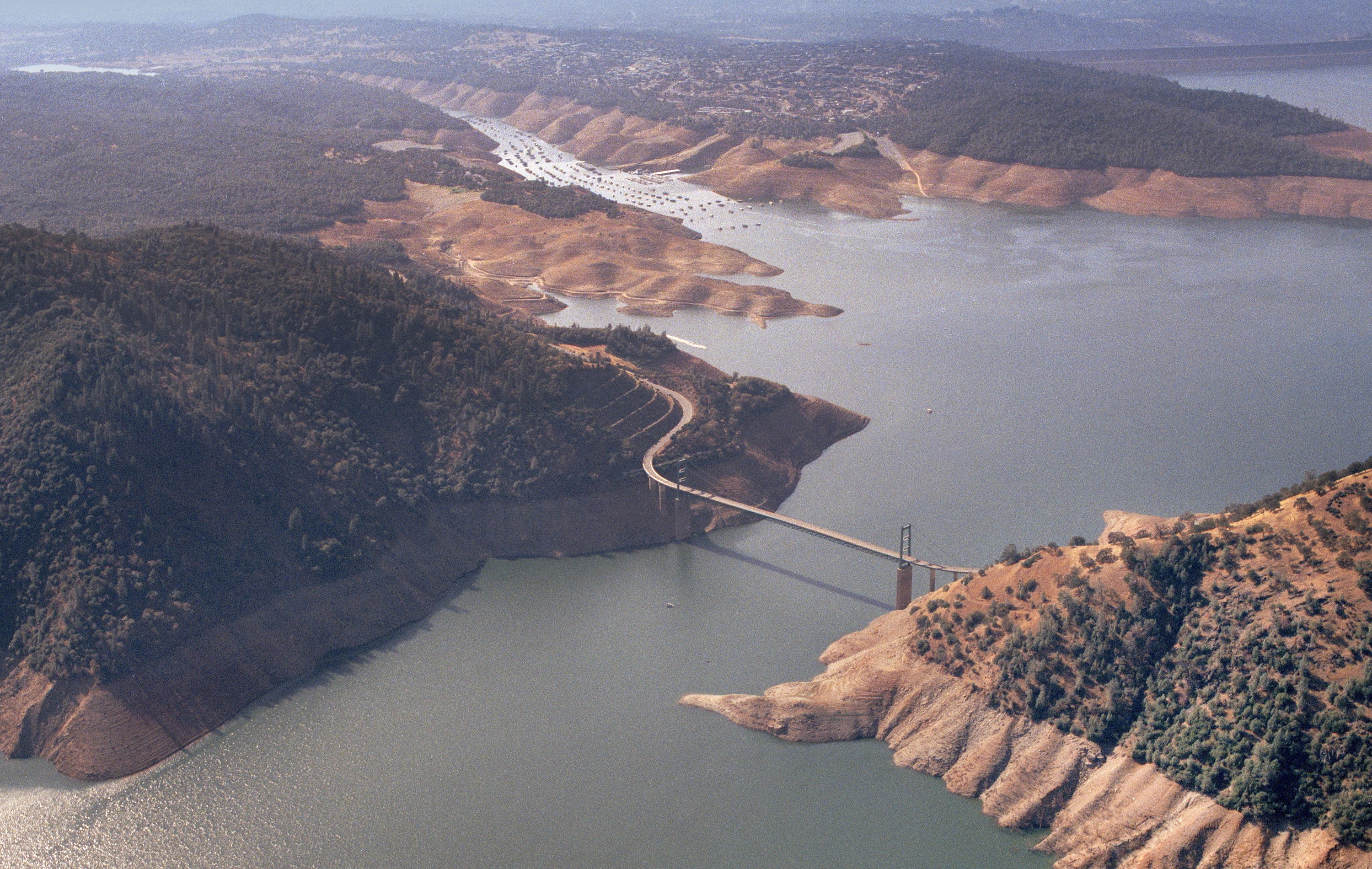 photo of a reservoir in Los Angeles